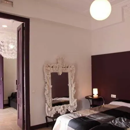 Ella فندق