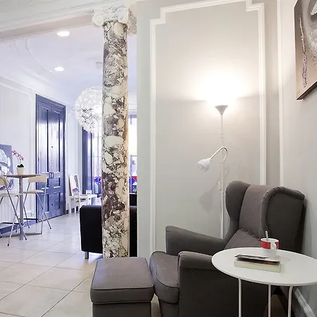 Hotel Ella 2*